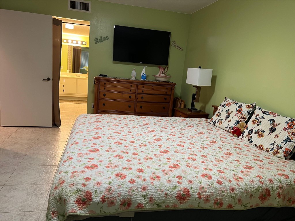 KINGS POINT - Residential