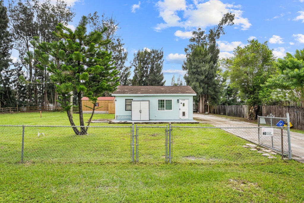 Photo of 6368 Bishoff Road, West Palm Beach, FL 33413 (MLS # B26086361)