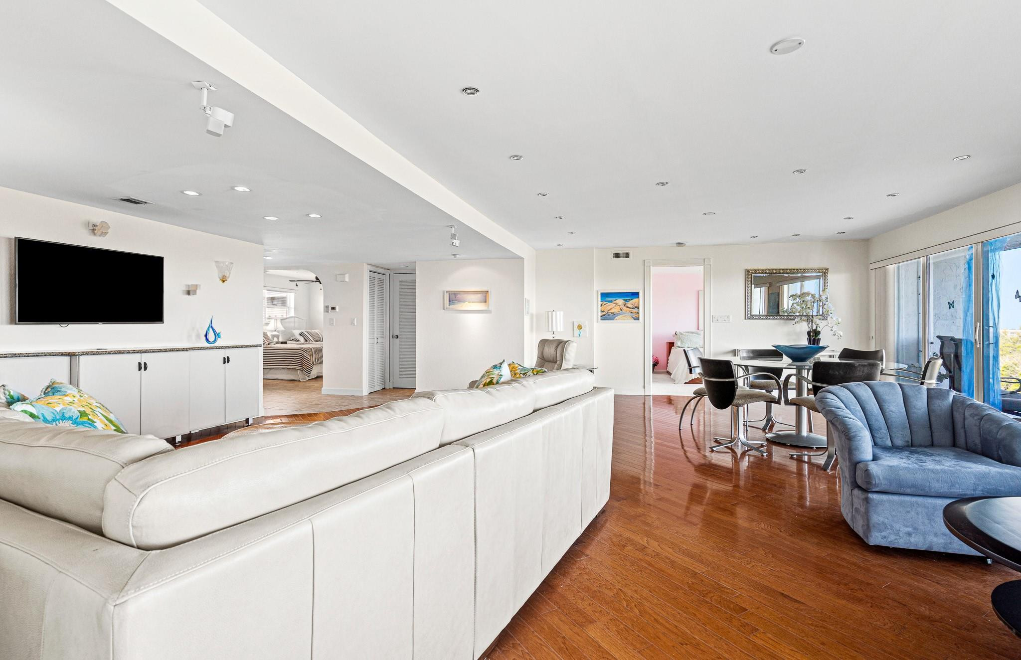 Hillsboro Cove - Residential