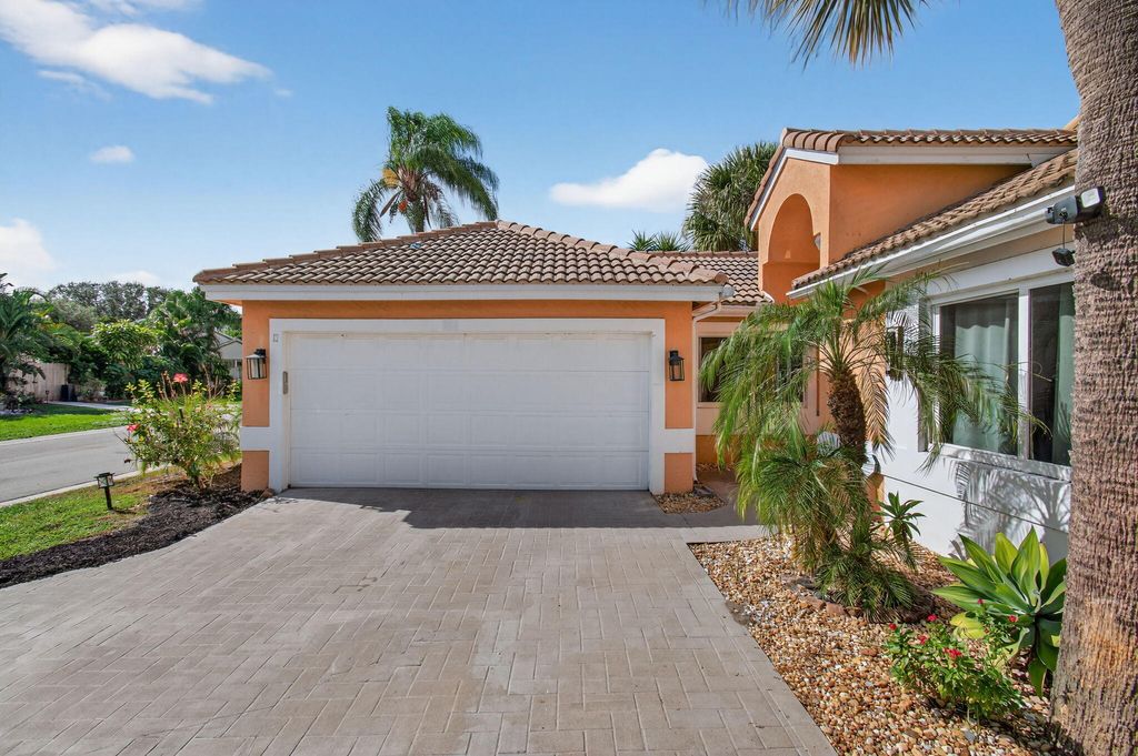 Photo of 7574 Ironbridge Circle, Delray Beach, FL 33446 (MLS # R11142684)