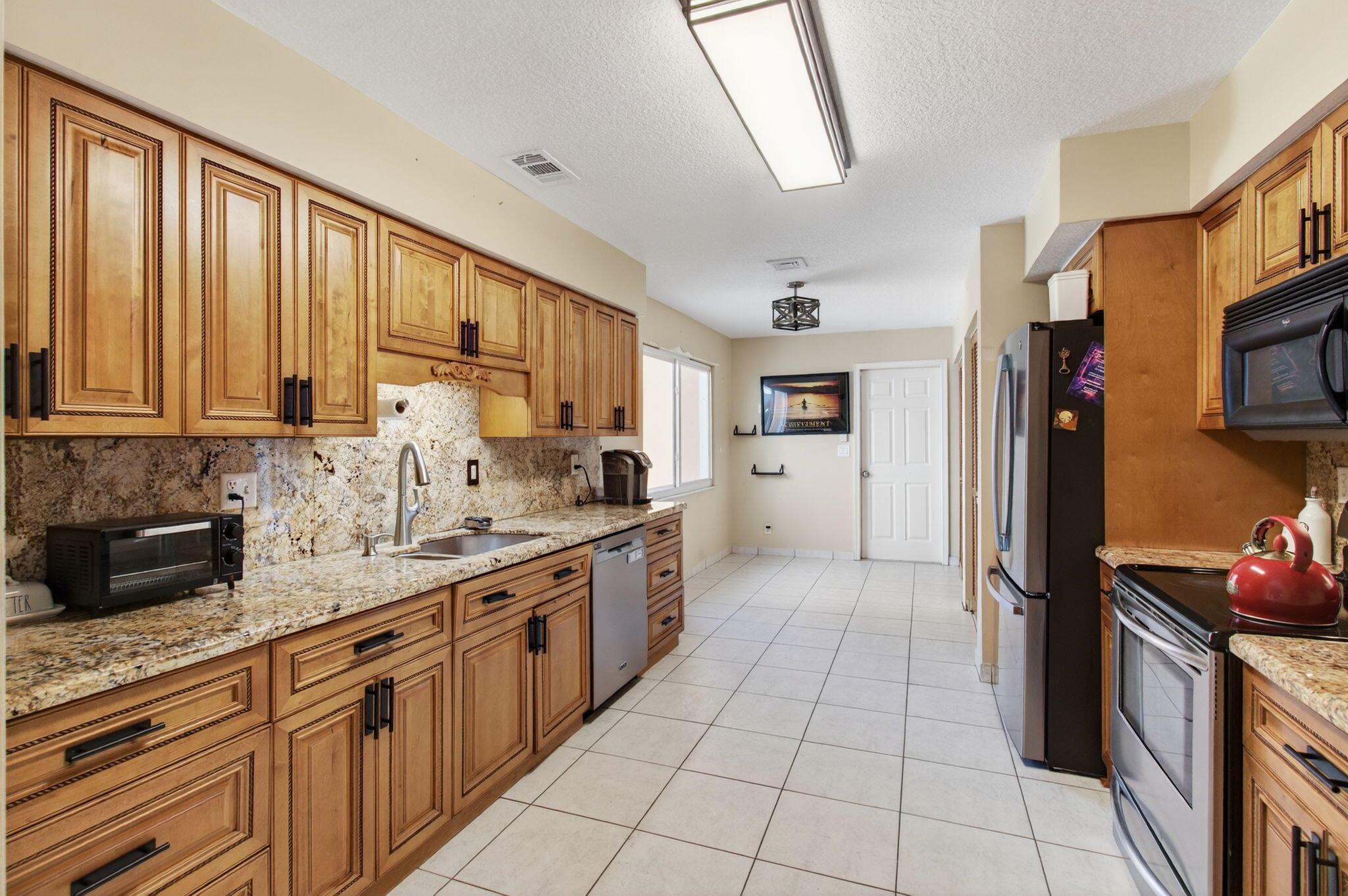 NEWPORT COVE - Residential