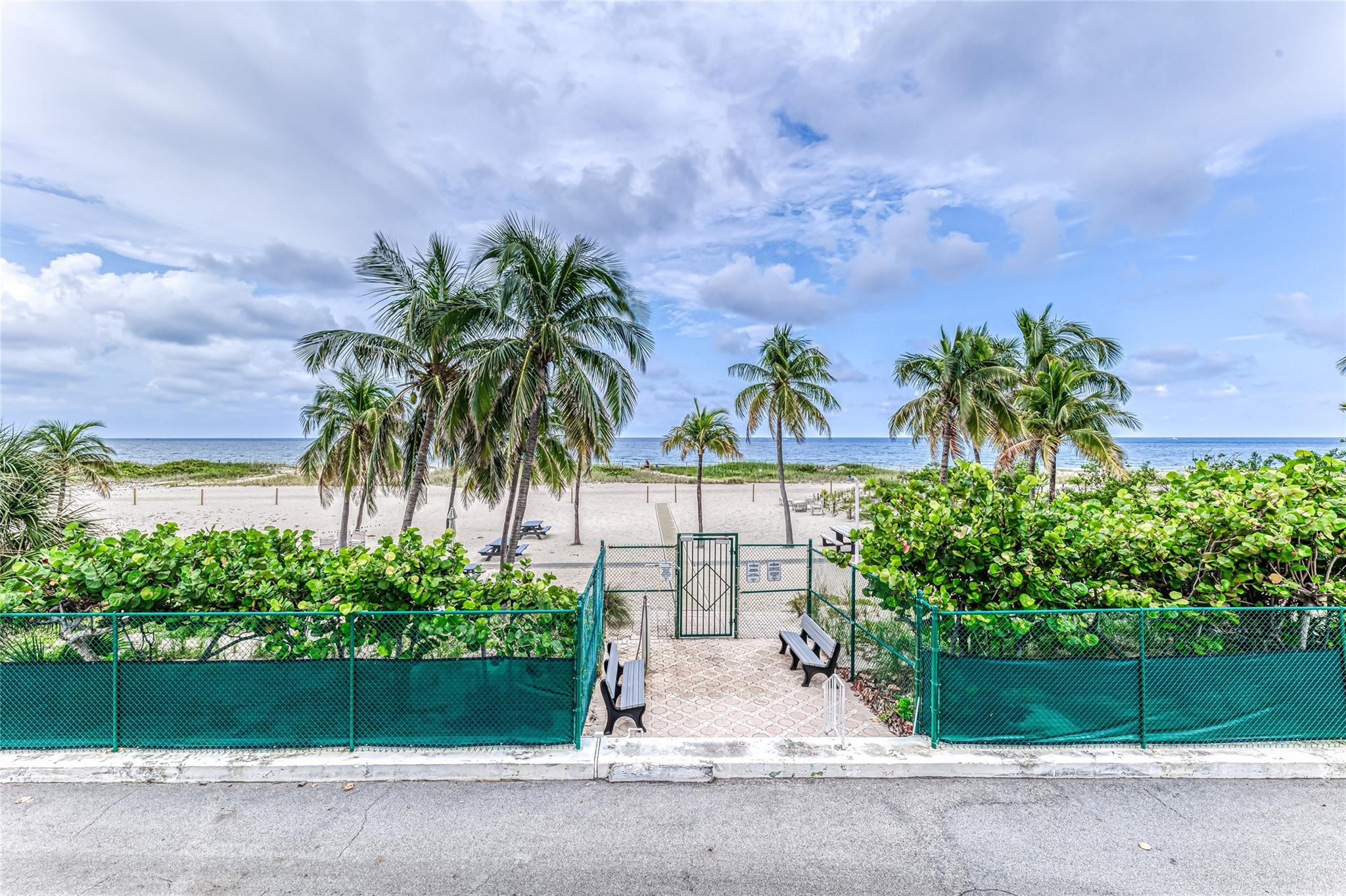 Admiralty Towers Condo - Residential