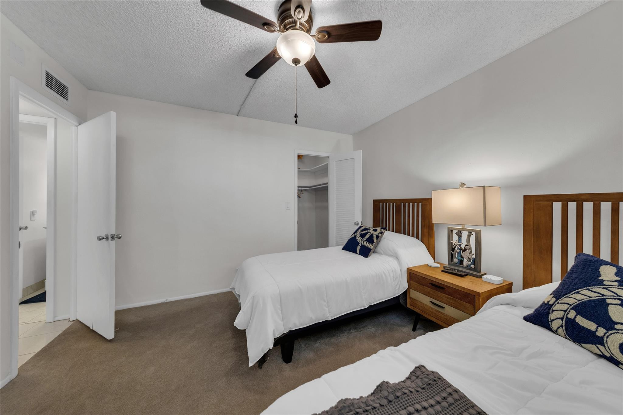 Admiralty Towers Condo - Residential