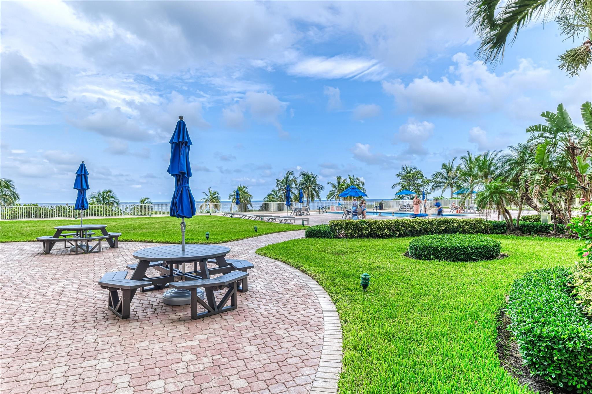 Admiralty Towers Condo - Residential