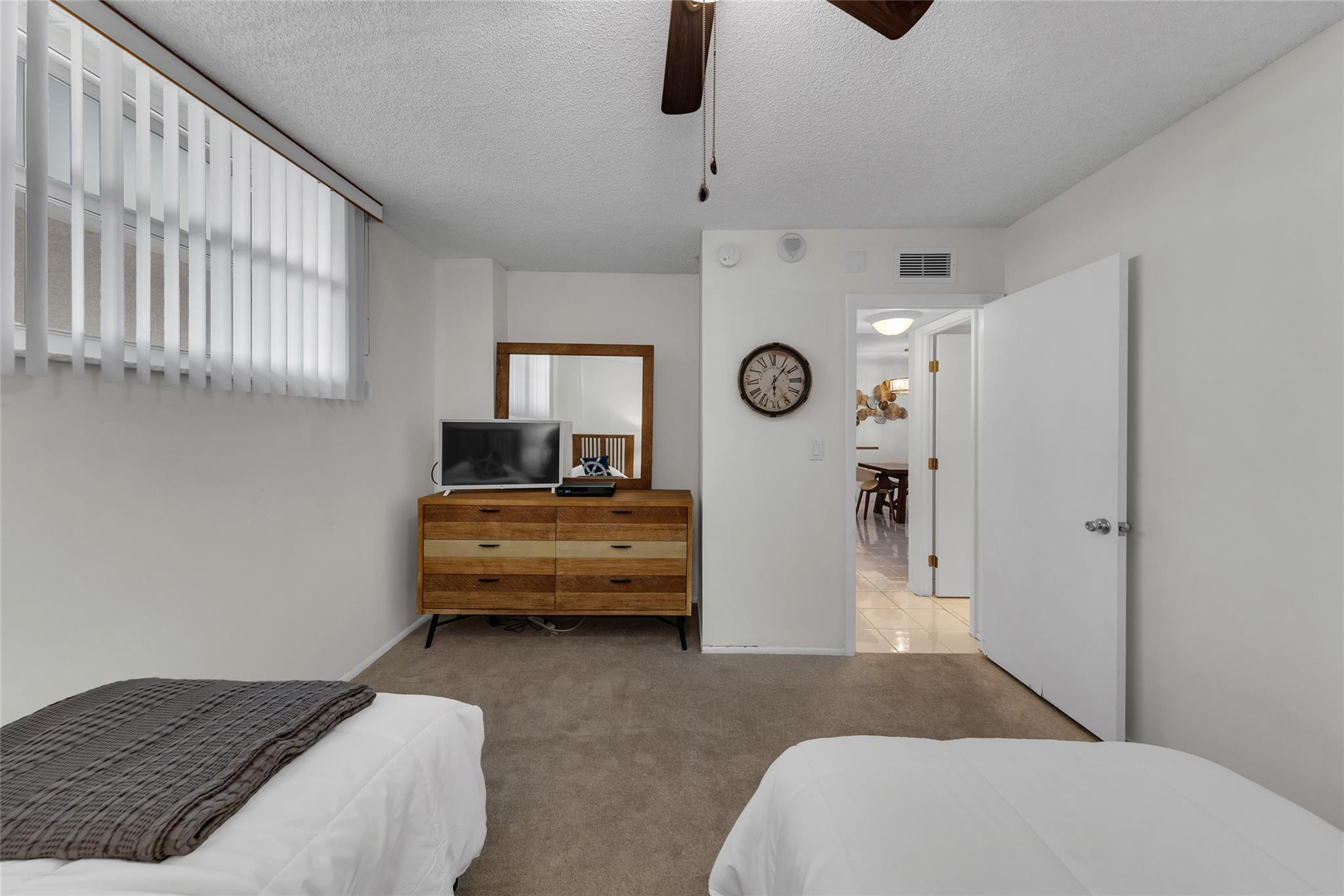 Admiralty Towers Condo - Residential