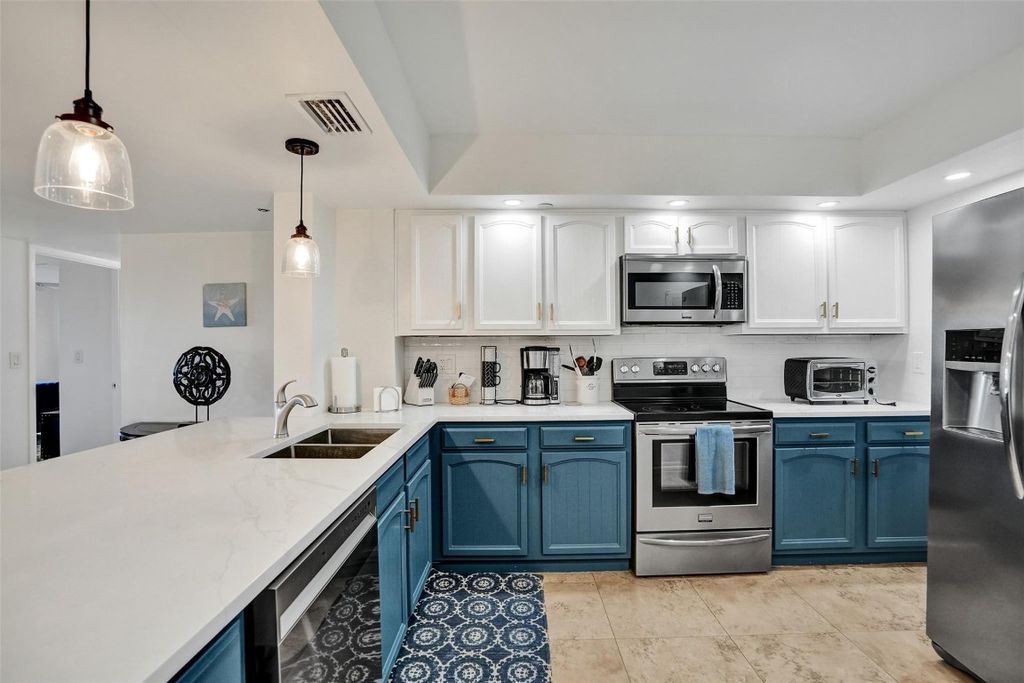 Photo of 3200 Port Royale Drive #809, Fort Lauderdale, FL 33308 (MLS # F10530423)