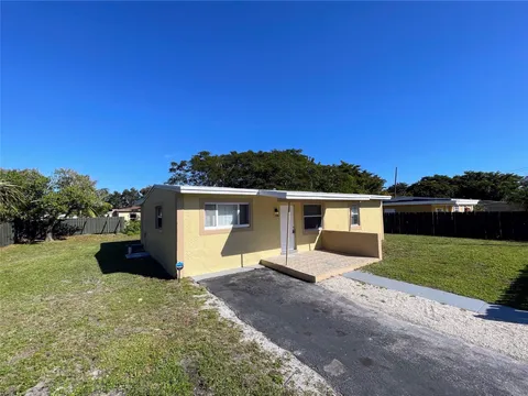 1647 NW 11th Pl, Fort Lauderdale, FL 33311 - MLS#: F10475432
