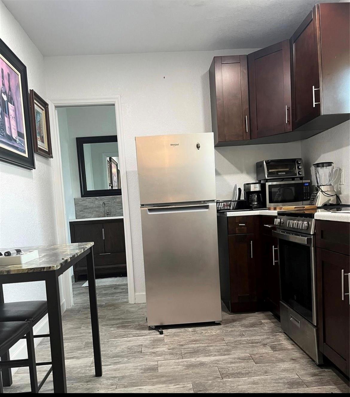 Charming Hollywood studio featuring 1 bedroom, 1 bathroom, a full kitchen, and a private entrance. Available furnished or unfurnished, this unit includes parking and offers an unbeatable location—just minutes from Downtown Hollywood, the beach, major highways, hospitals, and the Seminole Hard Rock Hotel & Casino. Rent conveniently covers electricity, water. No pets allowed and no association approval required.
TENANT WILL NEED TO SEND APPLICACTION WITH PROOF OF INCOME (LAST 4 PAYSTUBS, AND 2 months BANK STATEMENTS), RENTSPREE, BACKGROUND CHECK, COPY OF ID. Unit can be rented furnished or unfurnished