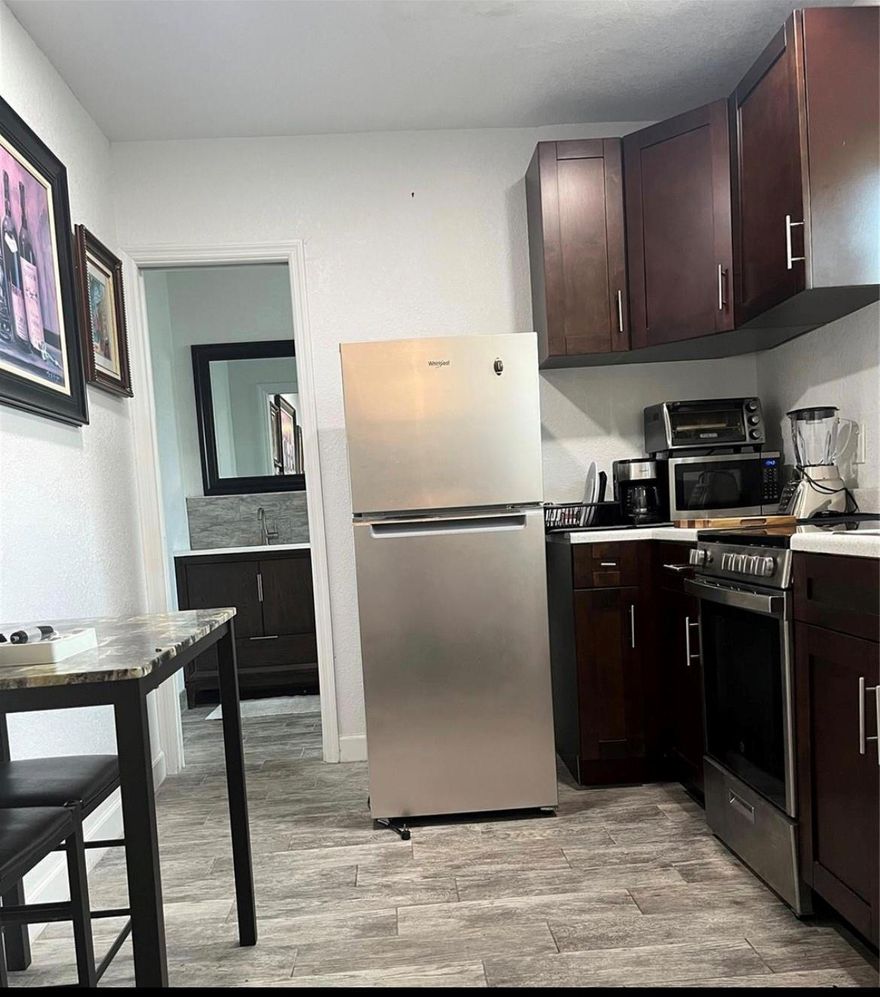 Charming Hollywood studio featuring 1 bedroom, 1 bathroom, a full kitchen, and a private entrance. Available furnished or unfurnished, this unit includes parking and offers an unbeatable location—just minutes from Downtown Hollywood, the beach, major highways, hospitals, and the Seminole Hard Rock Hotel & Casino. Rent conveniently covers electricity, water. No pets allowed and no association approval required.
TENANT WILL NEED TO SEND APPLICACTION WITH PROOF OF INCOME (LAST 4 PAYSTUBS, AND 2 months BANK STATEMENTS), RENTSPREE, BACKGROUND CHECK, COPY OF ID. Unit can be rented furnished or unfurnished