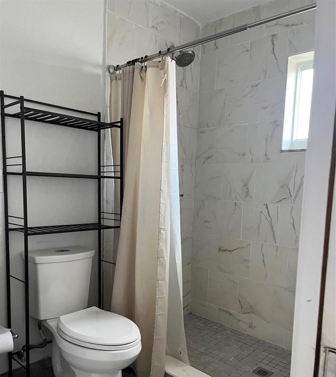 Hollywood Heights Add Sec - Residential Lease