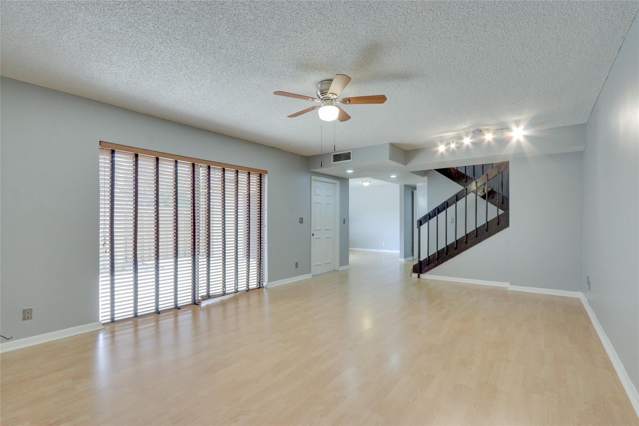 4091 Palm Bay Cir