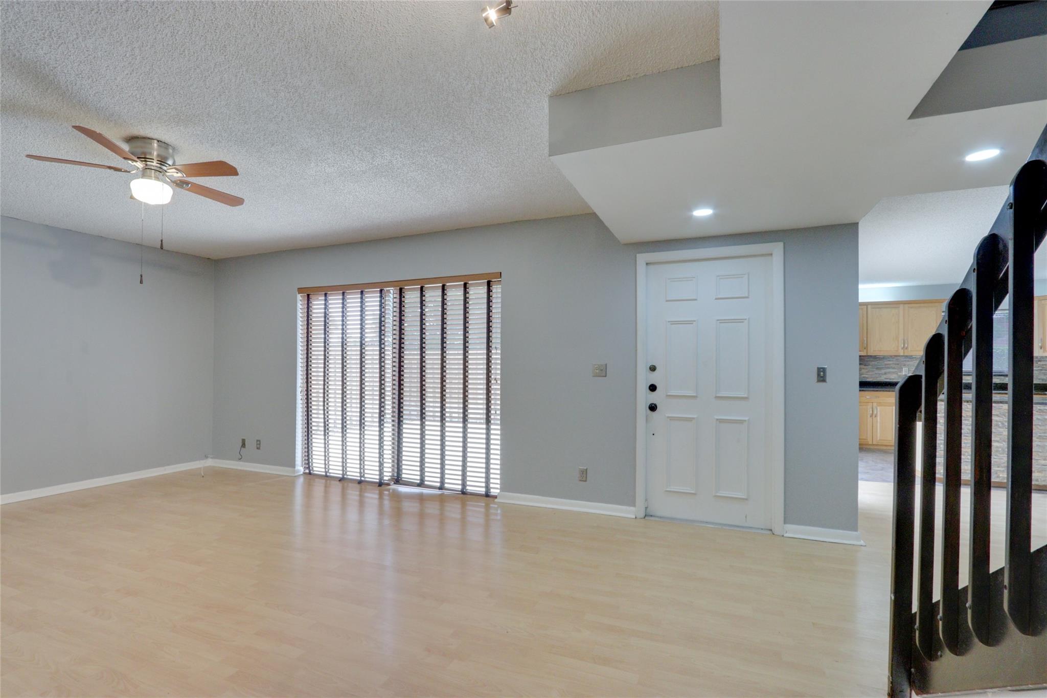 4091 Palm Bay Cir