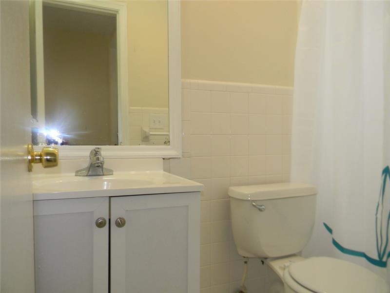 CORAL SPRINGS VILLAGE GRN - Residential Lease