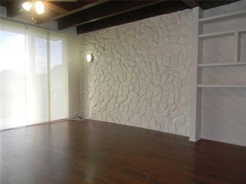 CORAL SPRINGS VILLAGE GRN - Residential Lease