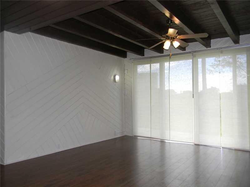 CORAL SPRINGS VILLAGE GRN - Residential Lease