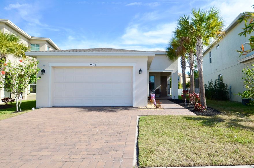 Welcome to this charming updated 2021 built home with 2 bedrooms, 2 bathroom plus a flex room/den. Located in the heart of the St.Lucie west and torino areas, this home boasts bright natural light through out, spacious living areas, open floor plan, split bedrroms Upgraded features include Hurricane Impact Windows throughout, moden design kithcen cabinets with granite kitchen countertop, plenty of storage spaces, stainless steel appliances, beatiful tile floor in the main living area,  4' fencing encloses an inviting sitting area on your serene backyard patio and look right out to the peaceful lake. The Vizcaya Falls community, residents enjoy a host of amenities including a pool, clubhouse, fitness center, tennis courts, and playground. HOA Dues include amenities plus Blue Stream Security, Internet as well as Roaming Security Guard make this Gated Community a great value
With its prime location just minutes from I-95, A rated schools and the vibrant offerings of Saint Lucie West,  this home is a true gem for both tranquility and convenience.