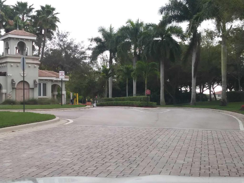 VIZCAYA FALLS PLAT 2 - Residential