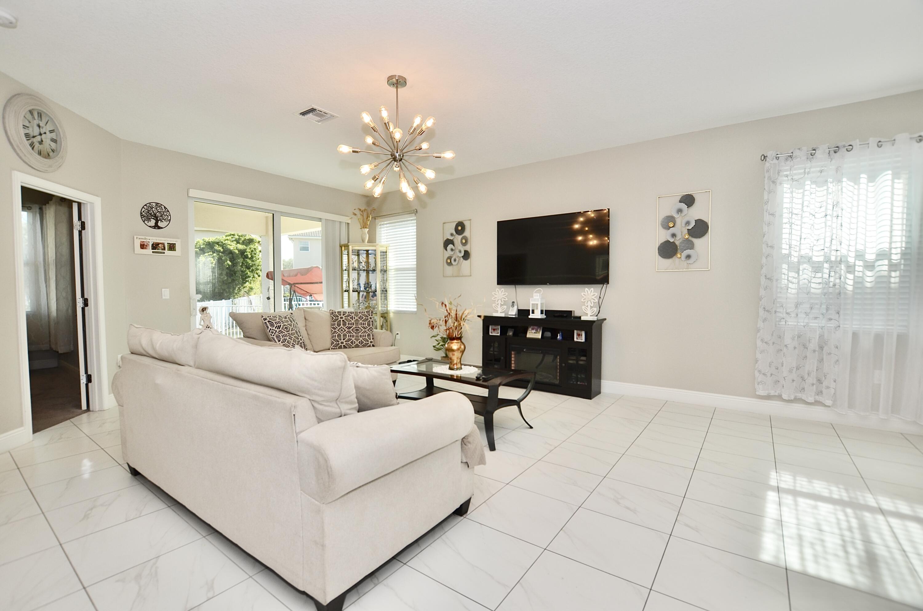 VIZCAYA FALLS PLAT 2 - Residential