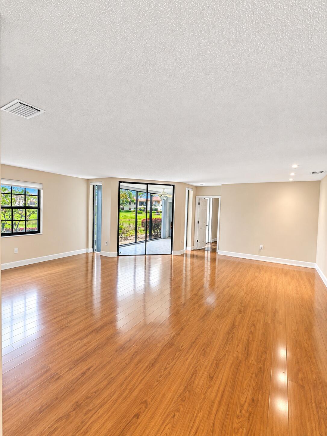 5115 EUROPA Drive B