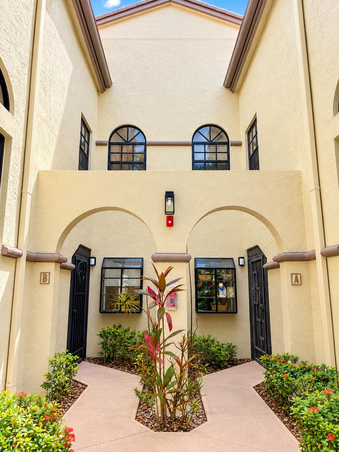 5115 EUROPA Drive B