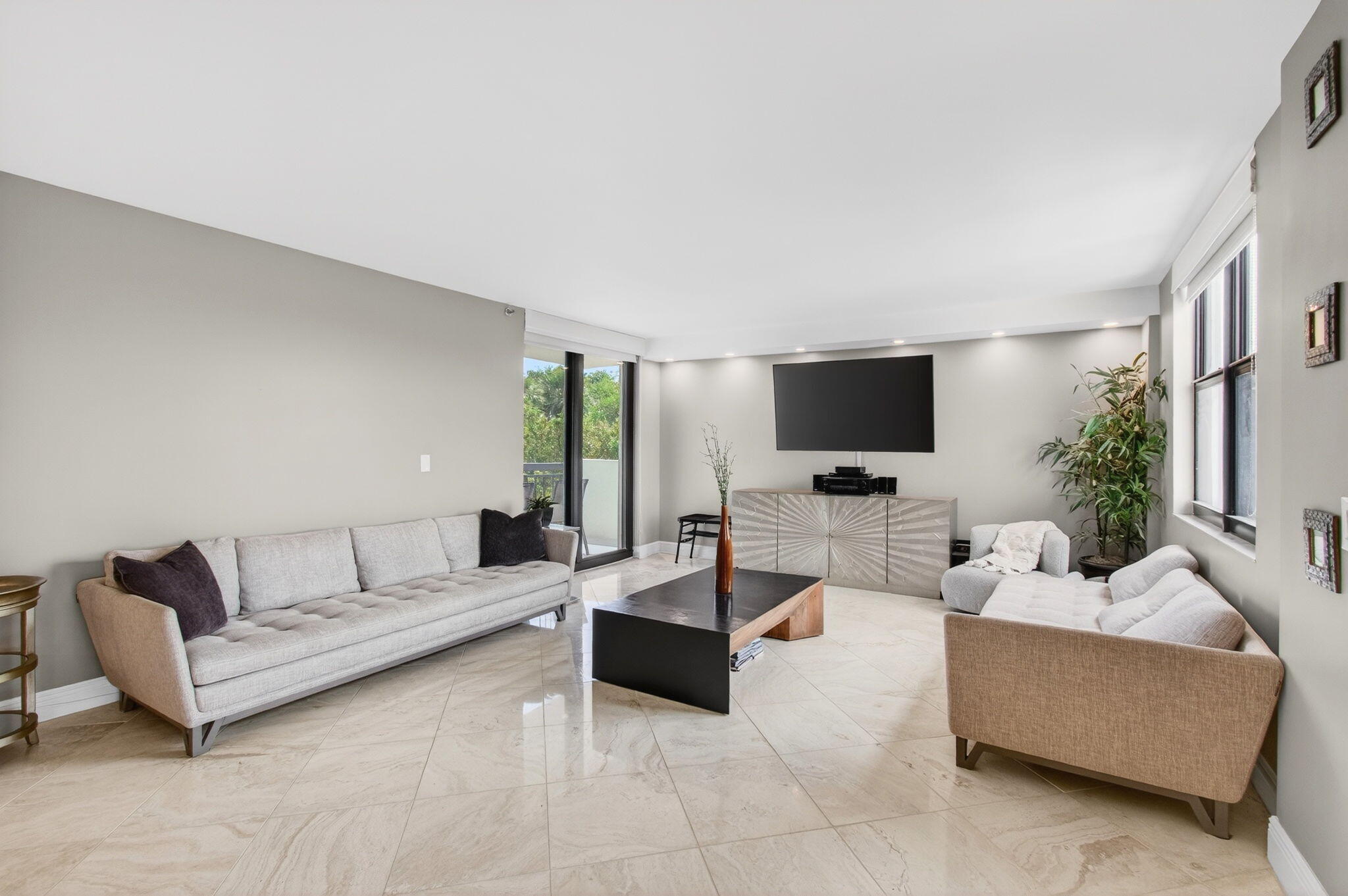 La Fontana - Residential