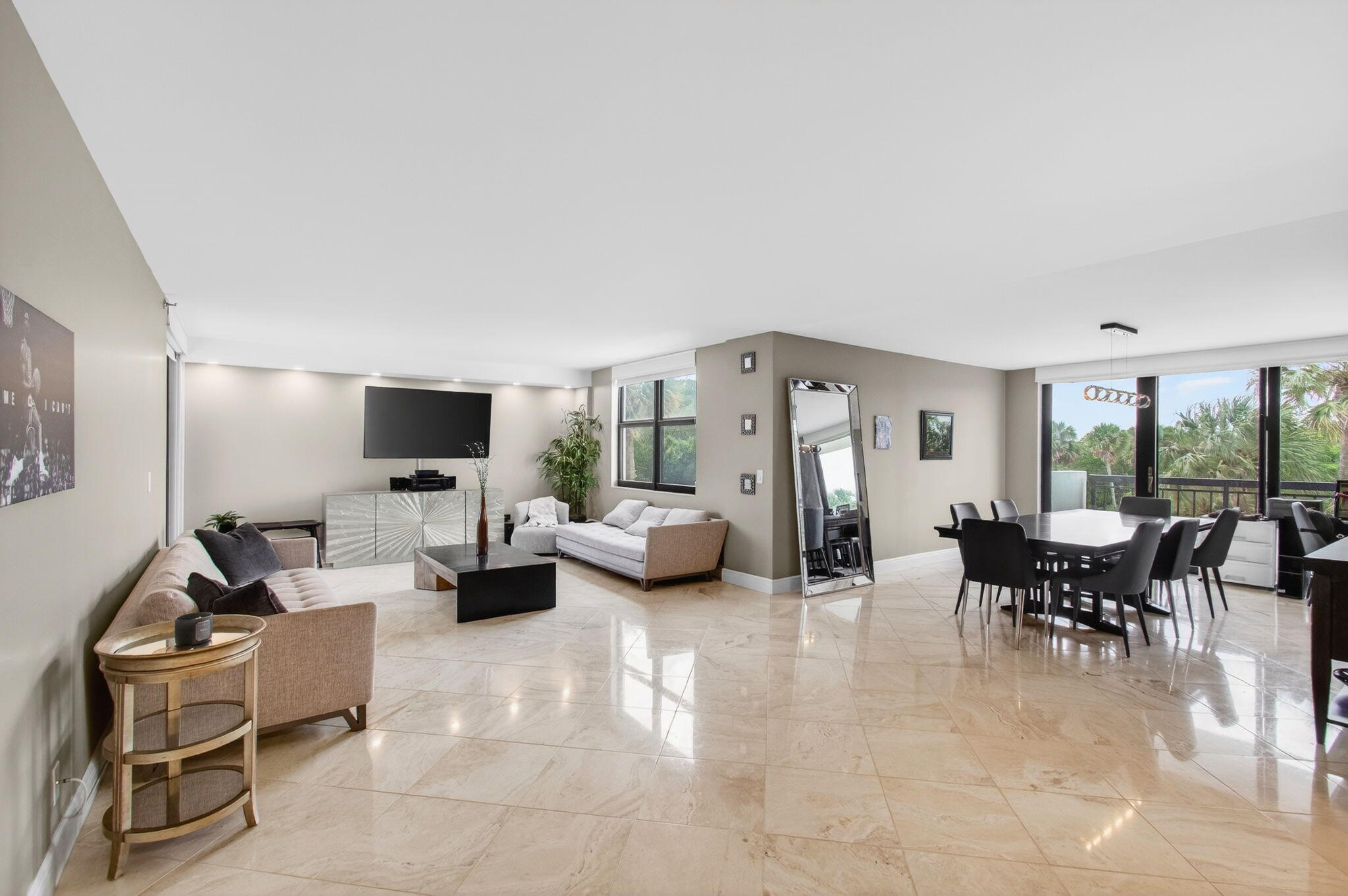 La Fontana - Residential