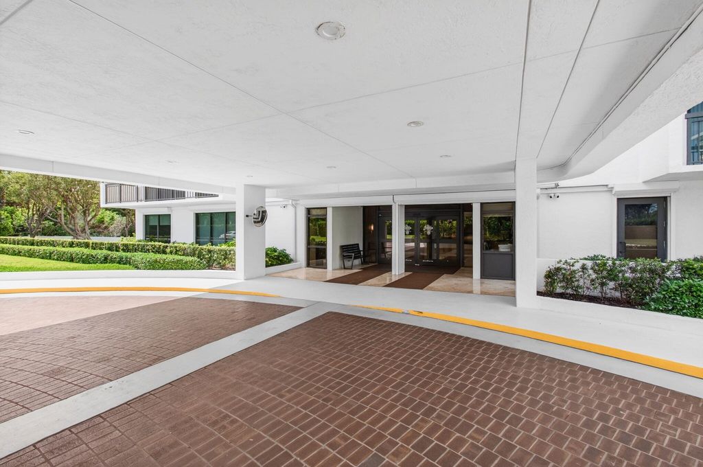 Photo of 2001 N Ocean Boulevard #305, Boca Raton, FL 33431 (MLS # B26001062)