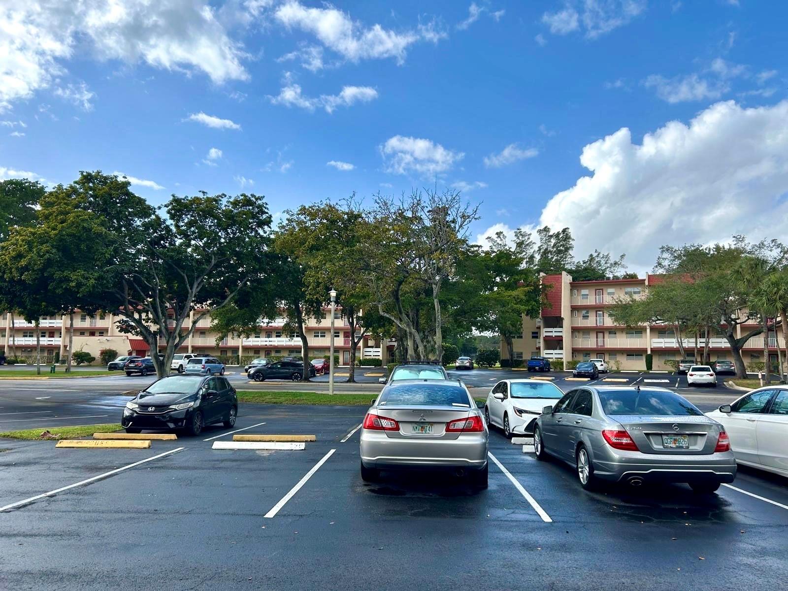 ORIOLE GOLF & TENNIS CLUB - Residential Lease