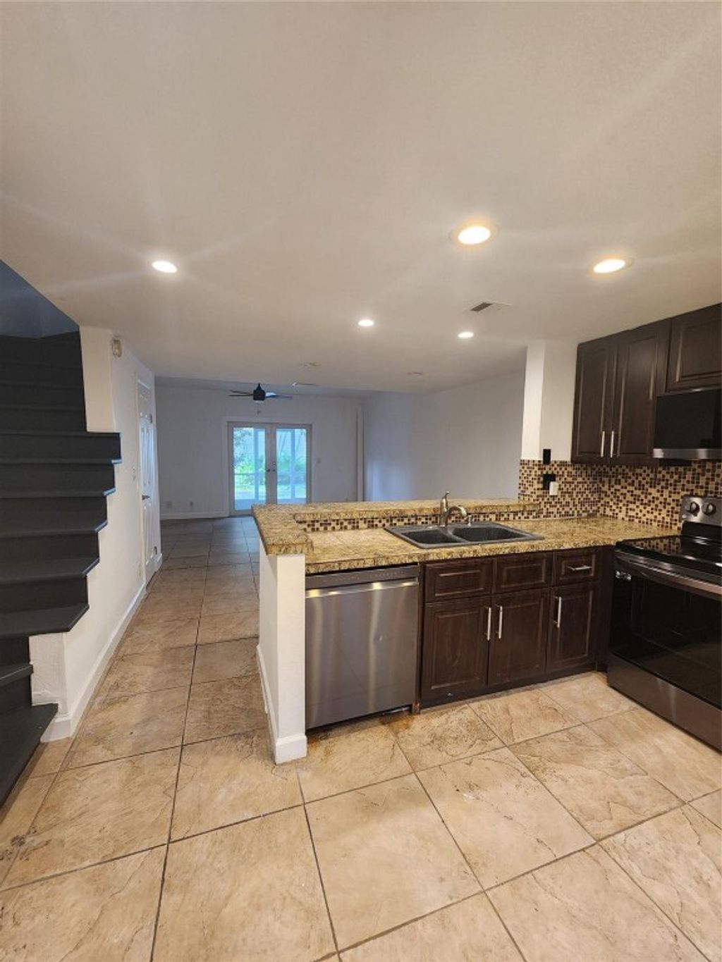 Photo of 1987 NE 15th Avenue, Fort Lauderdale, FL 33305 (MLS # F10542310)