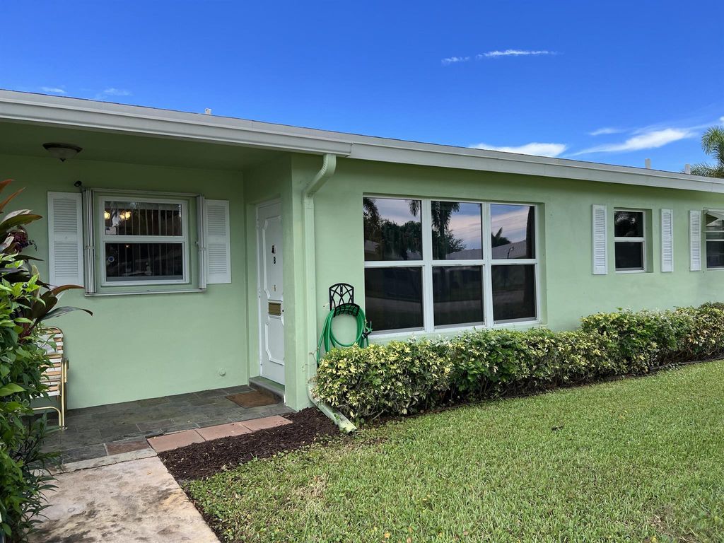 Photo of 211 Country Lane #B, Boynton Beach, FL 33435 (MLS # R10922141)