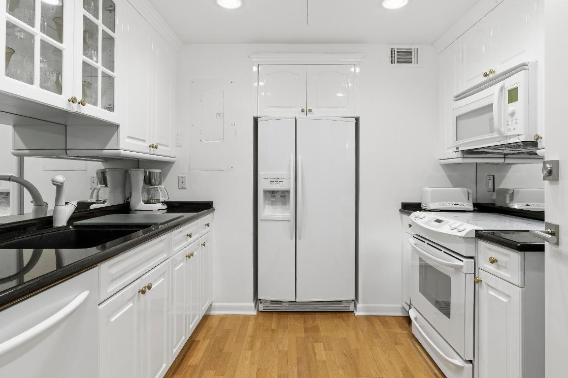 OCEAN TOWERS NORTH CONDO - Residential