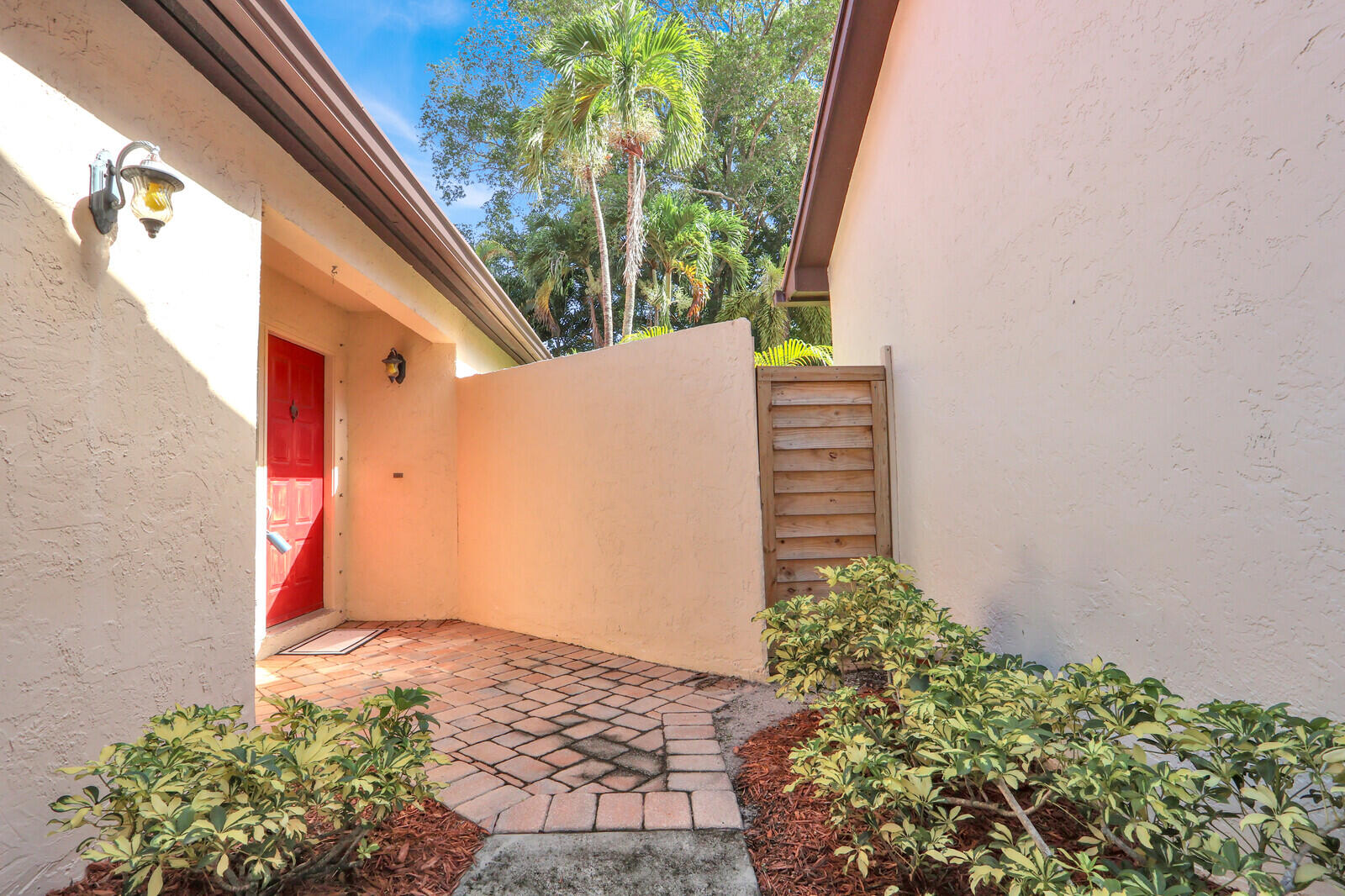 13 Ironwood Way N