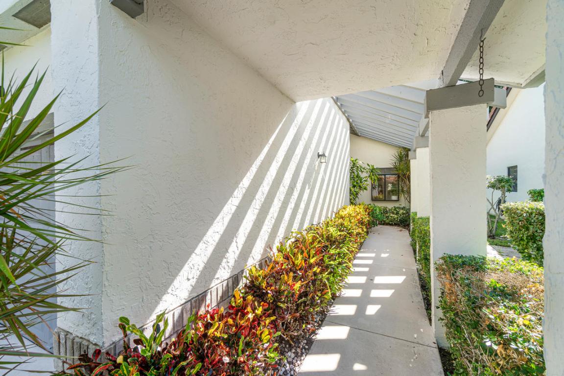 Fairmont Place-Equestrian - Residential