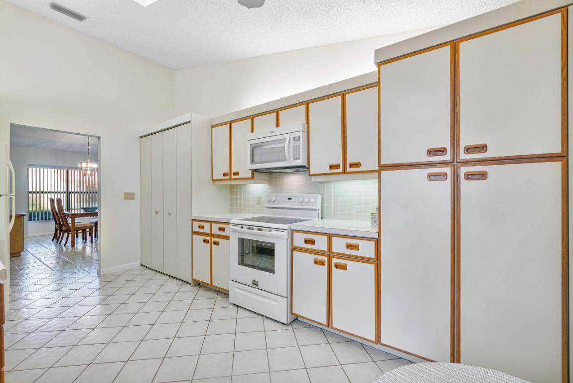 Fairmont Place-Equestrian - Residential