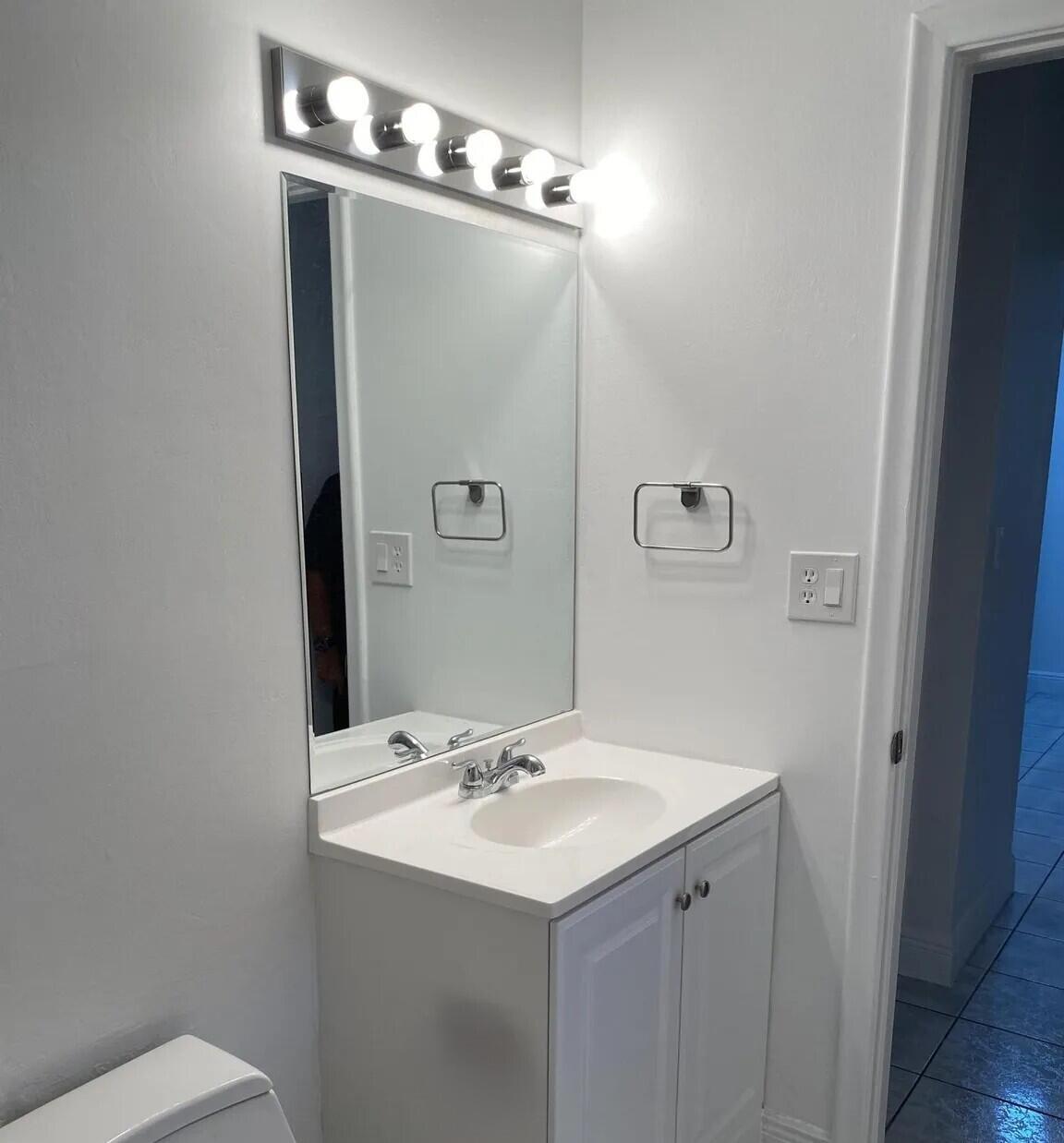 6034 Forest Hill Boulevard 107, West Palm Beach, FL, 33415/$107,000 2 6034 Forest Hill Boulevard 107