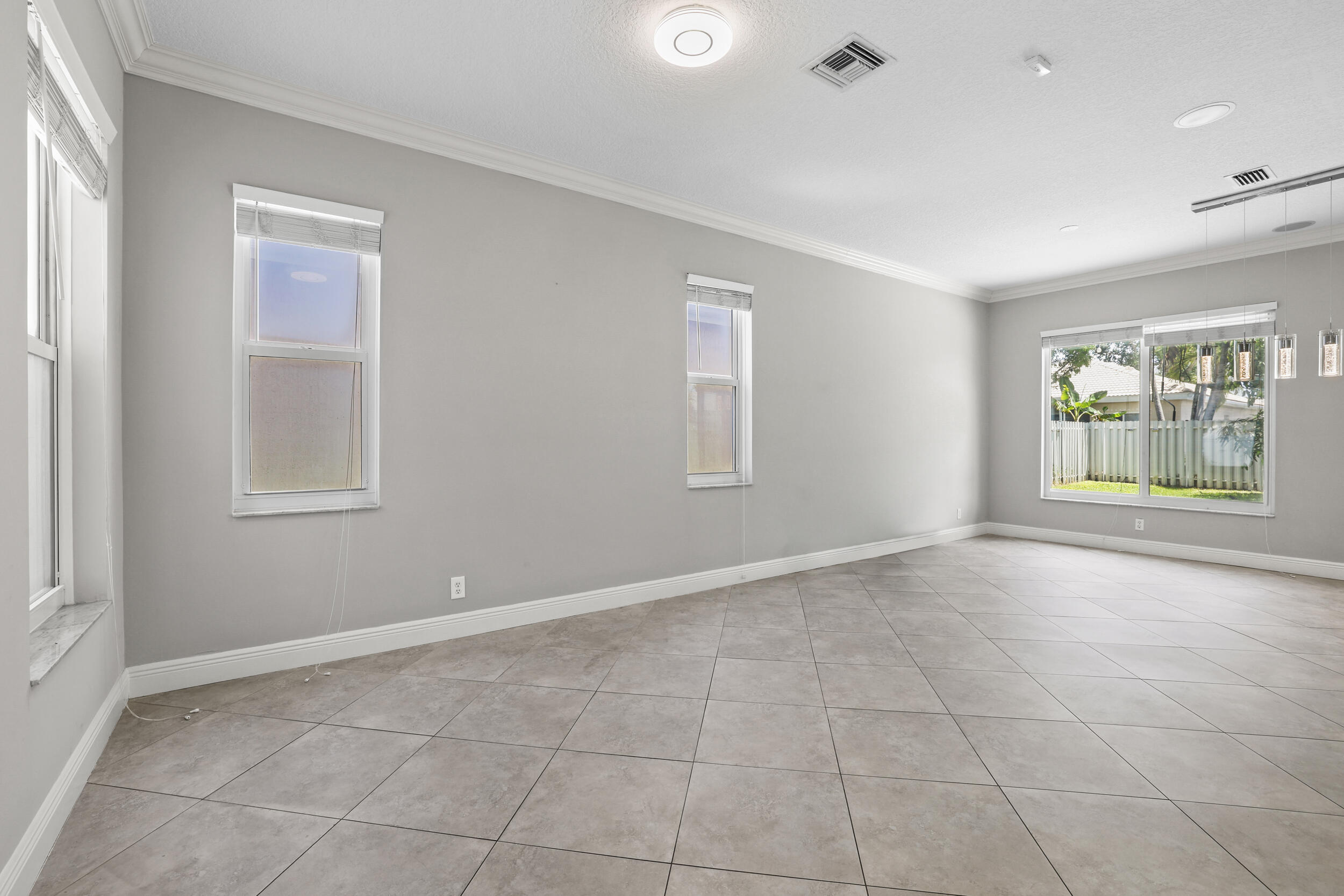 HOLIDAY SPRINGS EAST - Residential