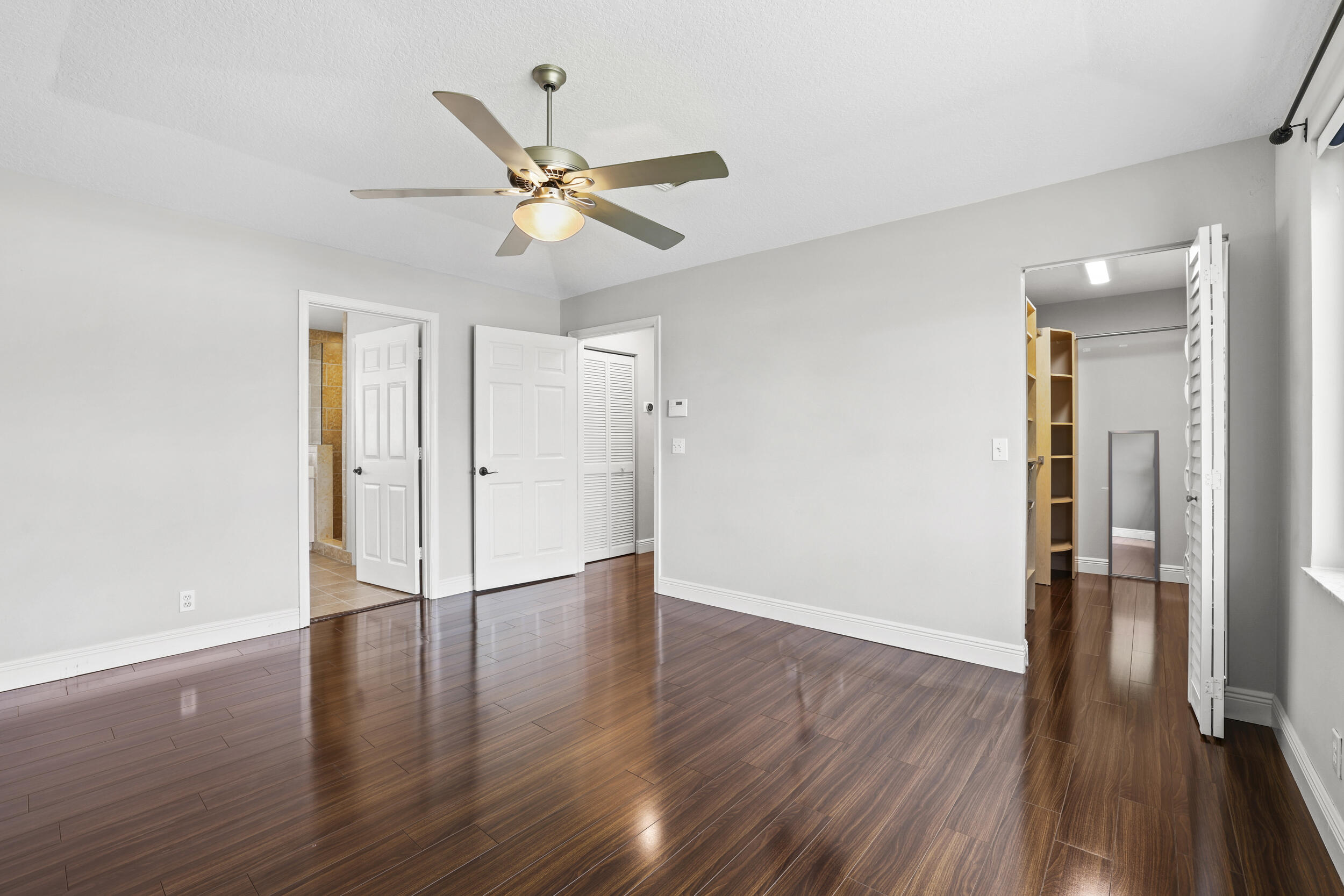 HOLIDAY SPRINGS EAST - Residential