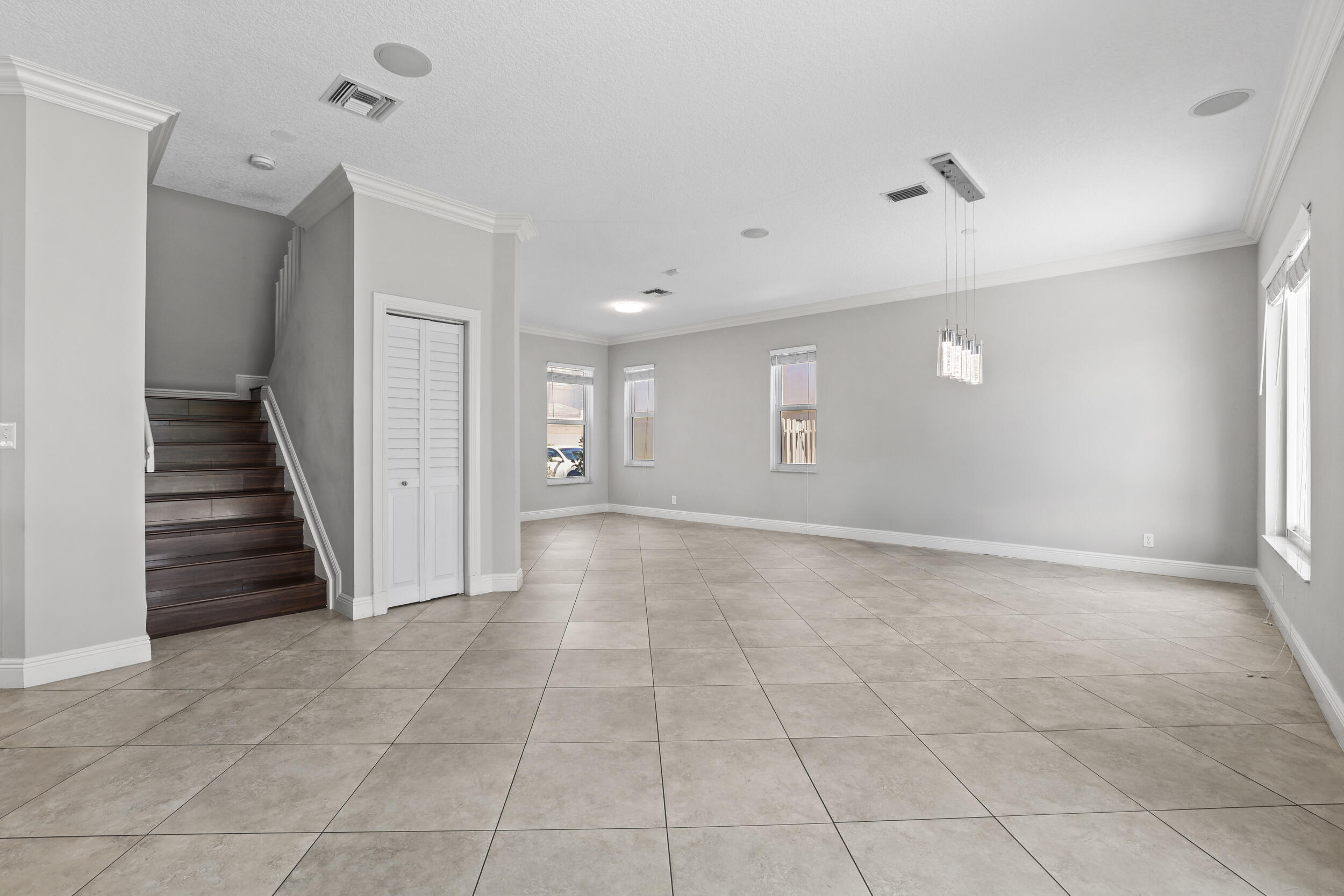 HOLIDAY SPRINGS EAST - Residential