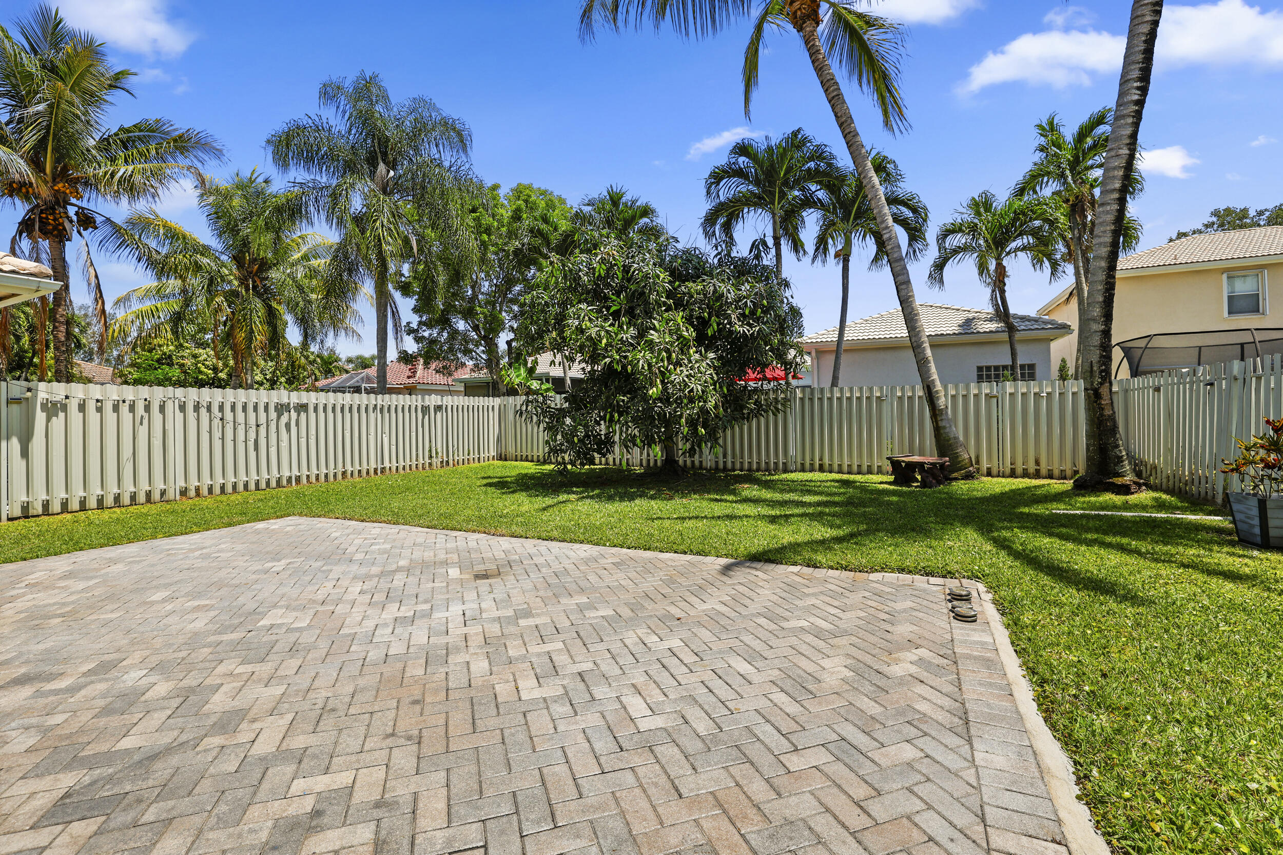 HOLIDAY SPRINGS EAST - Residential
