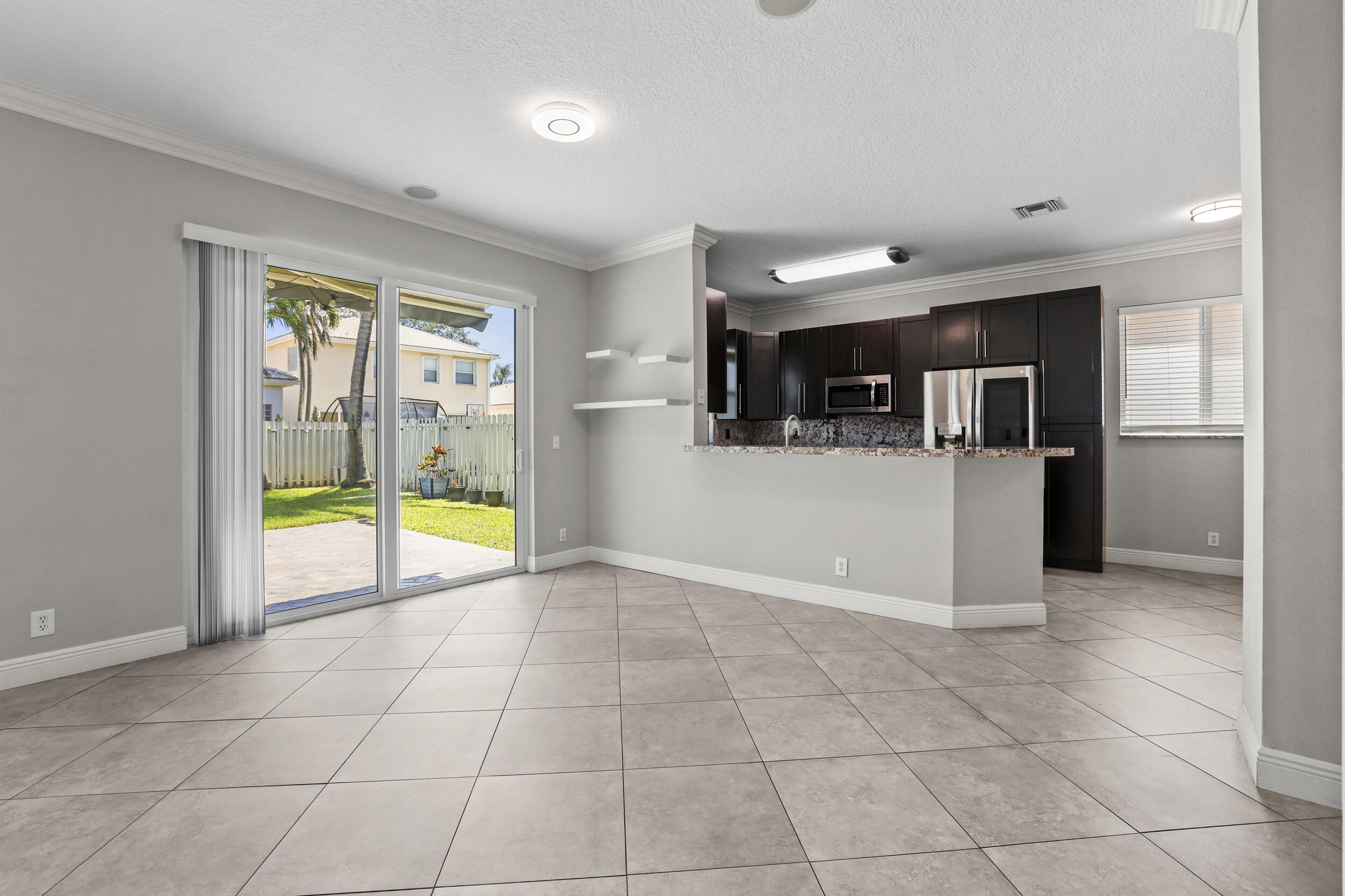 HOLIDAY SPRINGS EAST - Residential
