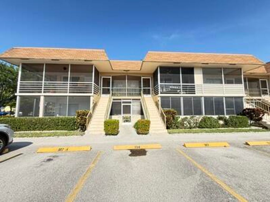 Photo of 187 Stratford N #187, West Palm Beach, FL 33417 (MLS # B26030091)