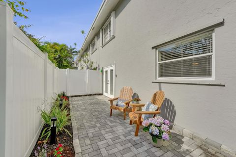 Tiny photo for 510 NE 17th Avenue #103, Fort Lauderdale, FL 33301 (MLS # B26029280)