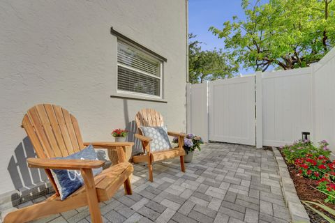 Tiny photo for 510 NE 17th Avenue #103, Fort Lauderdale, FL 33301 (MLS # B26029280)