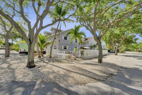 Tiny photo for 510 NE 17th Avenue #103, Fort Lauderdale, FL 33301 (MLS # B26029280)
