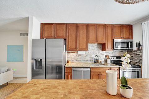 Tiny photo for 510 NE 17th Avenue #103, Fort Lauderdale, FL 33301 (MLS # B26029280)