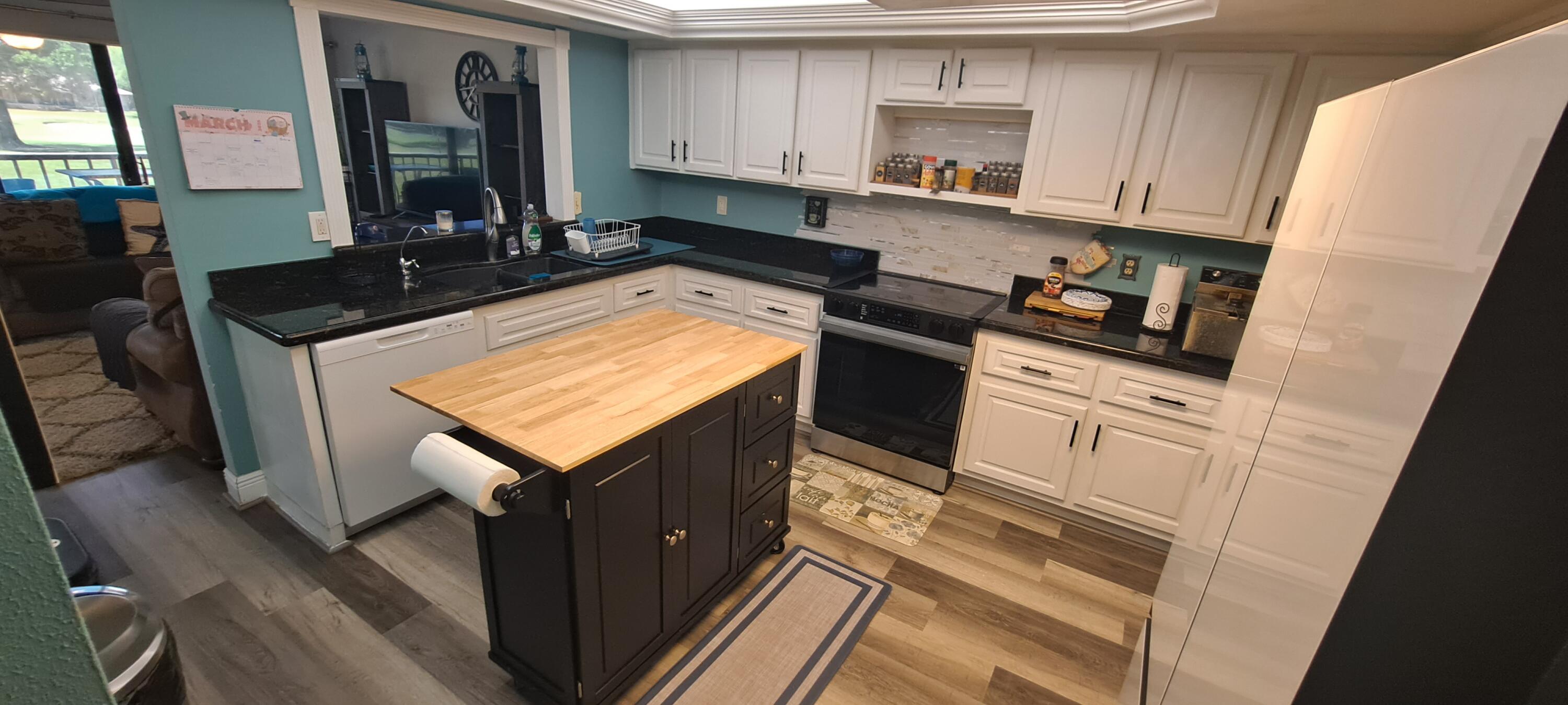 LAKESHORE VILLAGE OF MEADOWOOD PHASE 1 - Residential