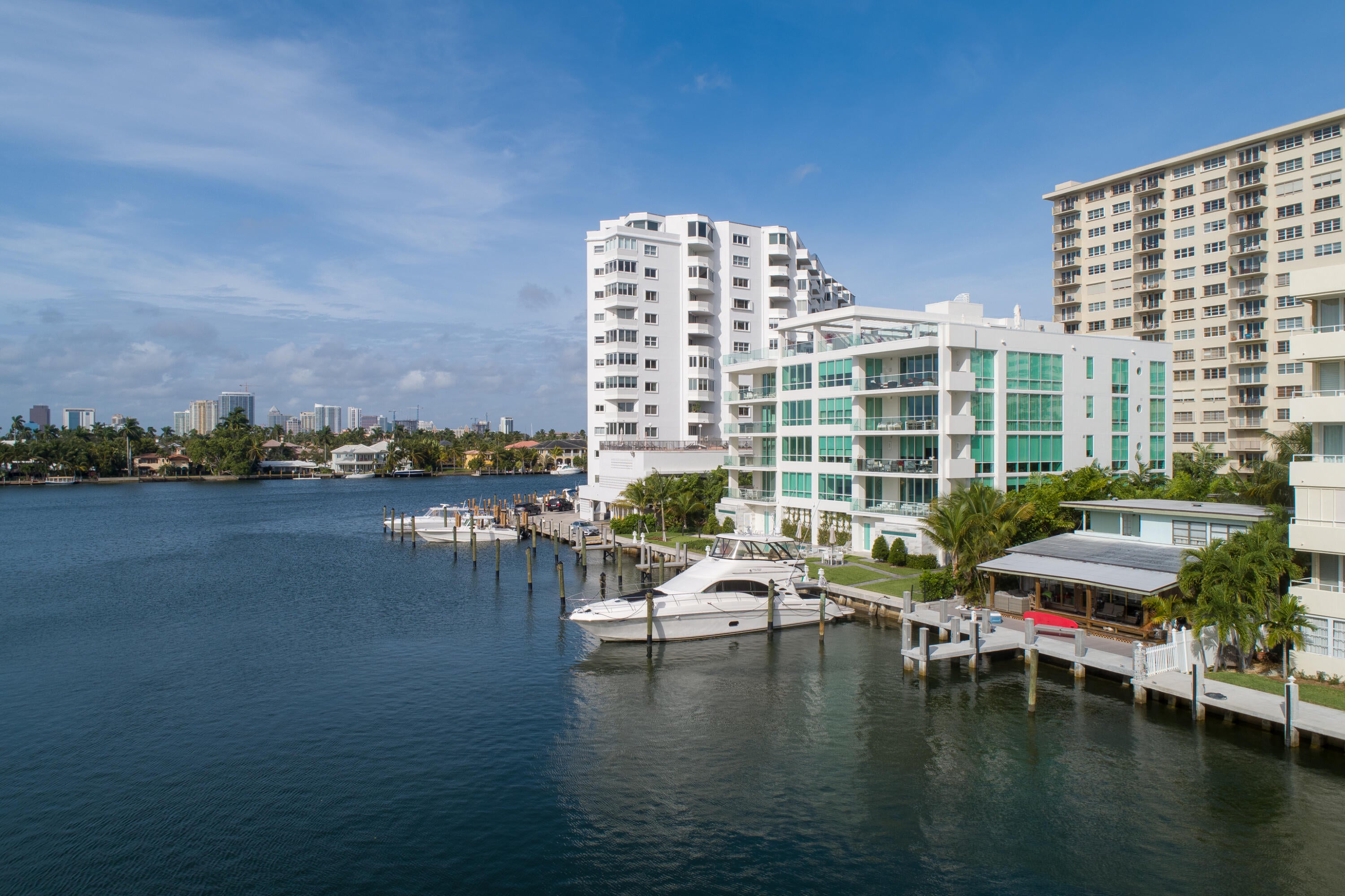 353 SUNSET Drive 202