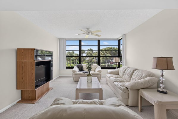 3626 WHITEHALL DR APT 306, WEST PALM BEACH, FL 33401 - Image 770e24ac87754aaad5be02fa7bdc93ba/291318743