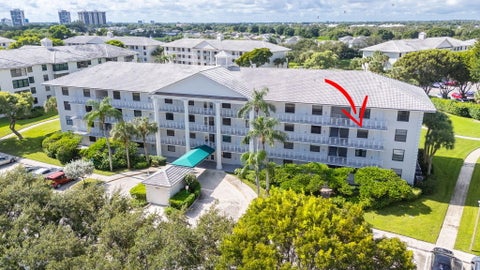 Tiny photo for 3626 WHITEHALL Drive #306, West Palm Beach, FL 33401 (MLS # B26090837)