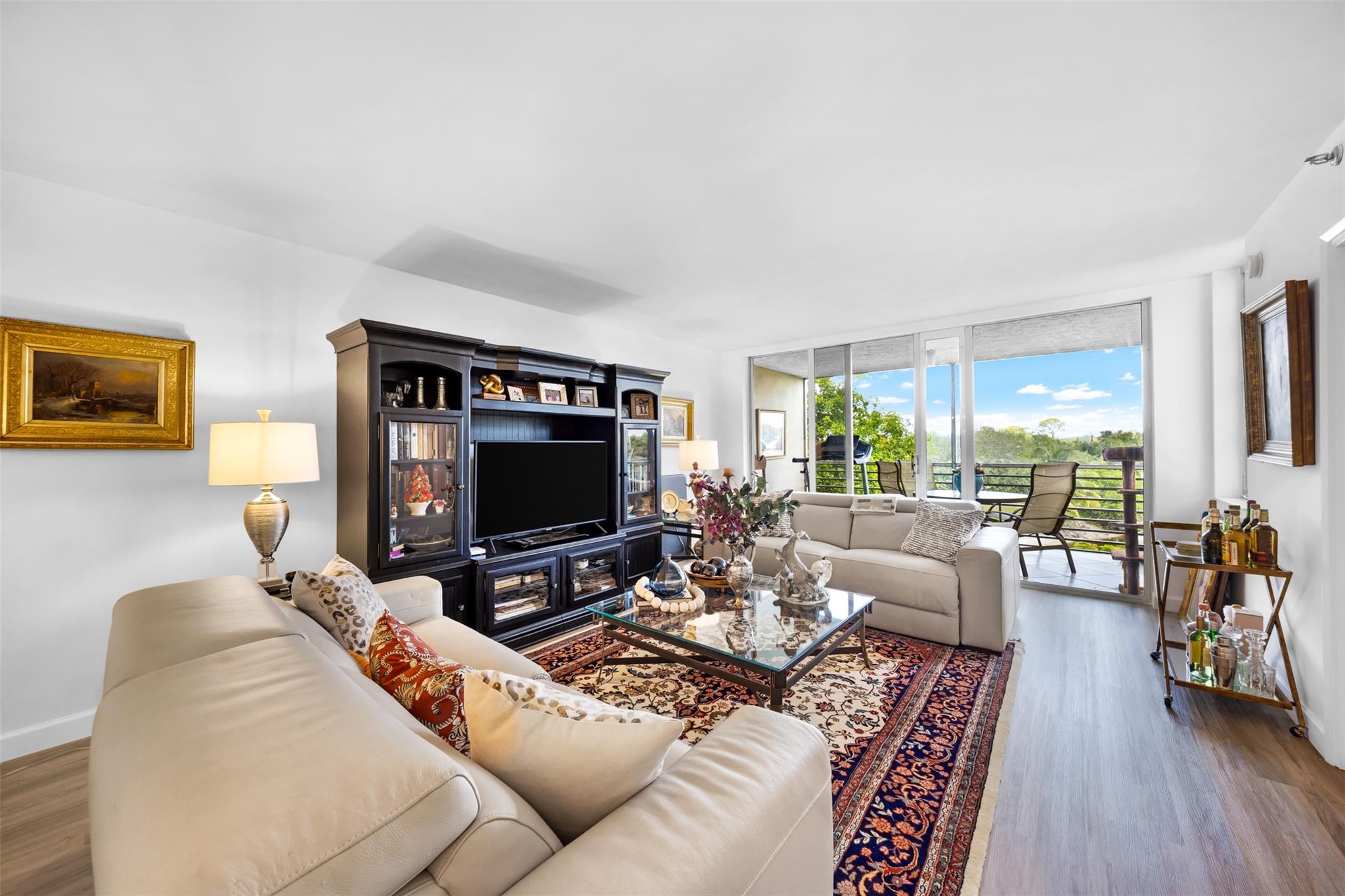 3499 Oaks Way 407, Pompano Beach, FL, 33069/$313,000 1 3499 Oaks Way 407